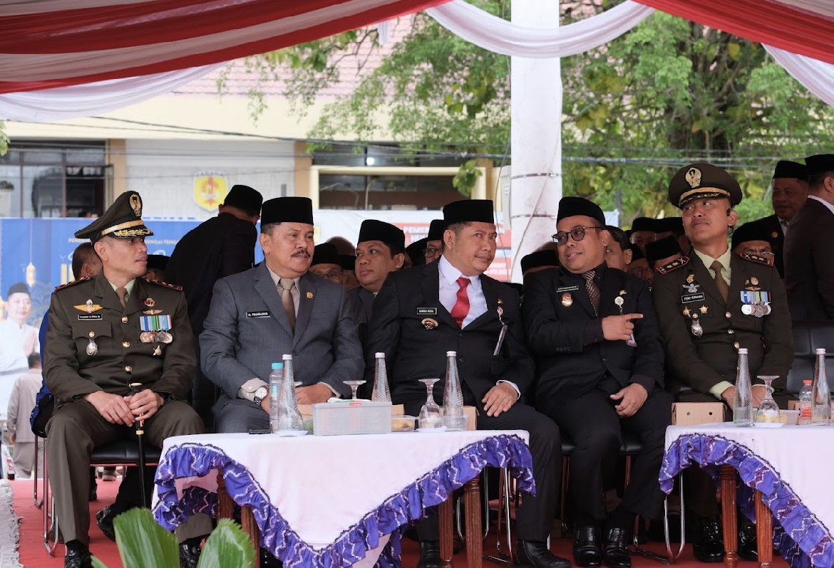 Peringatan Hardiknas 2025, Bupati HST Dorong Pemerataan Akses Pendidikan Berkualitas