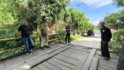 Bupati Hulu Sungai Tengah Tinjau Langsung Kondisi Jembatan Rusak