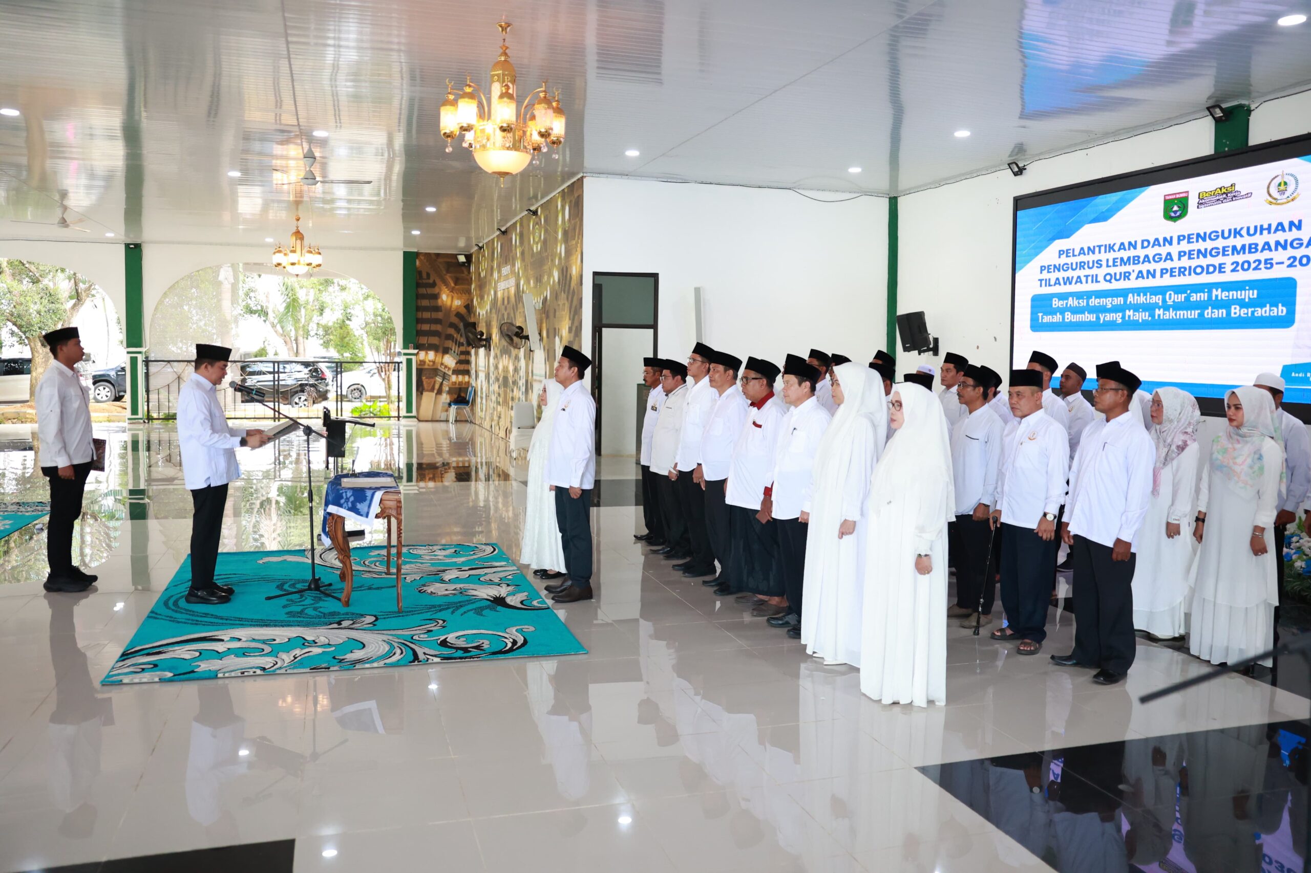 Bupati Andi Rudi Latif Kukuhkan Pengurus LPTQ Tanah Bumbu Periode 2025–2030