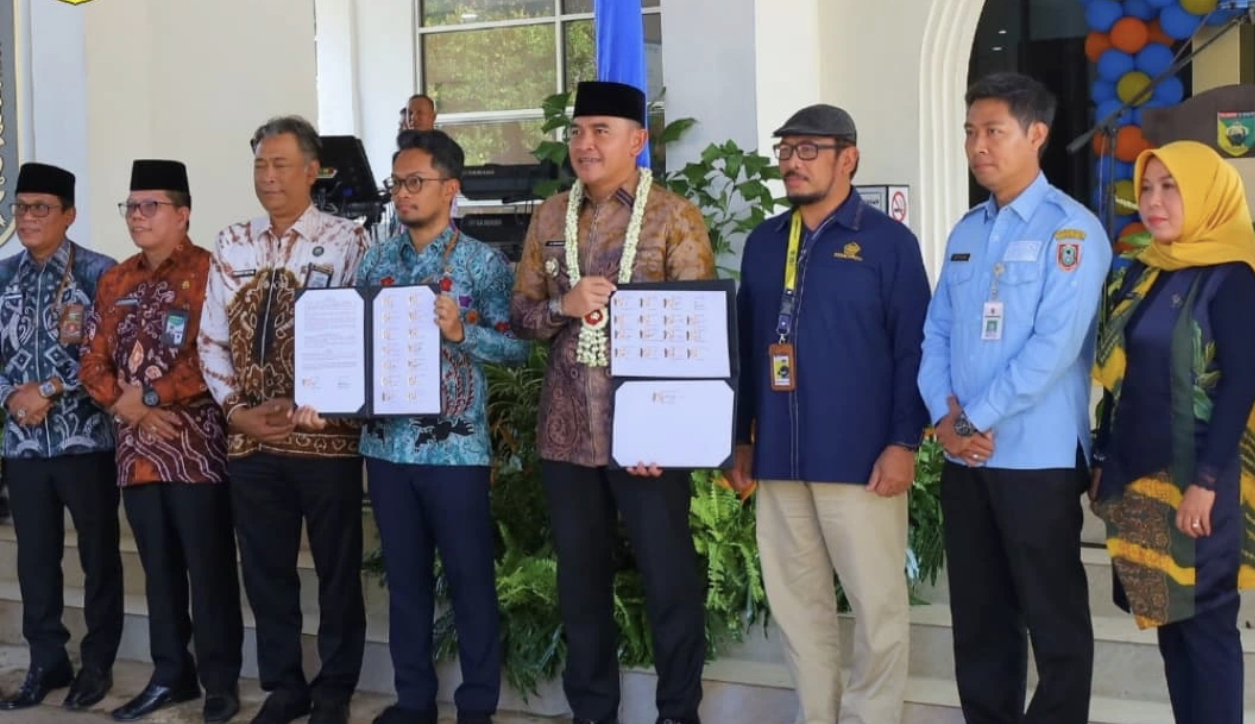 Bupati Rahmat Trianto Resmikan Soft Launching Mal Pelayanan Publik Tanah Laut