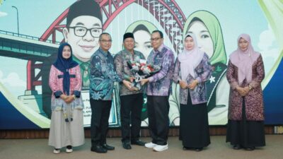 Penuh Haru, Pemkab Barito Kuala Lepas Tiga Pejabat Purna Tugas