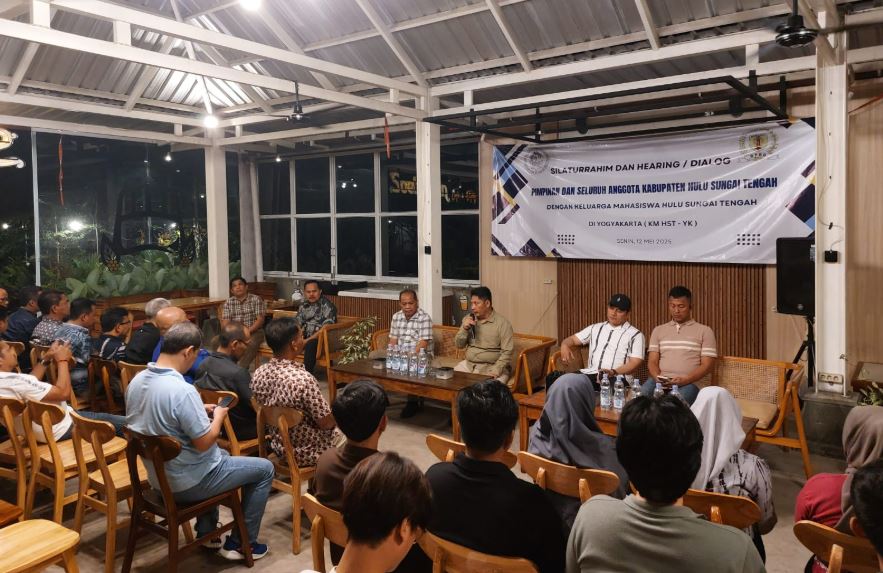 Bupati HST Paparkan Rencana Strategis Saat Temui Mahasiswa di Yogyakarta