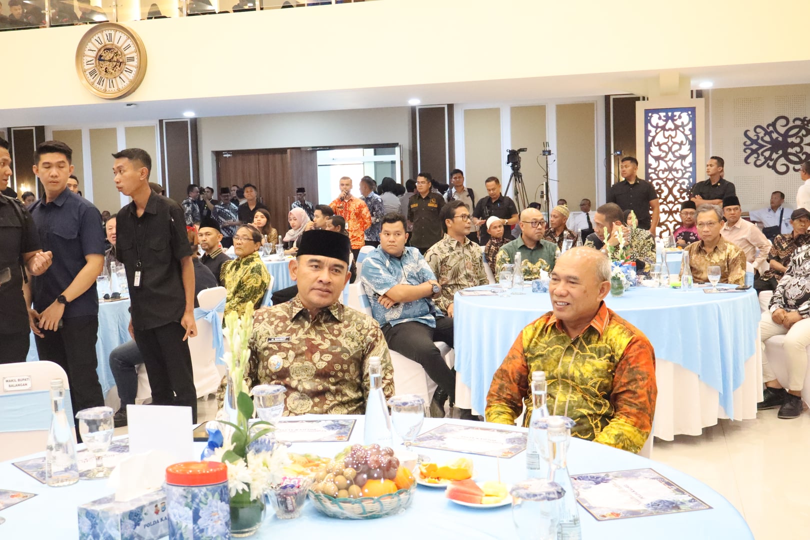 Wujud Komitmen untuk Anak Bangsa, Bupati Kotabaru Hadiri Peresmian SPPG di Mapolda Kalsel