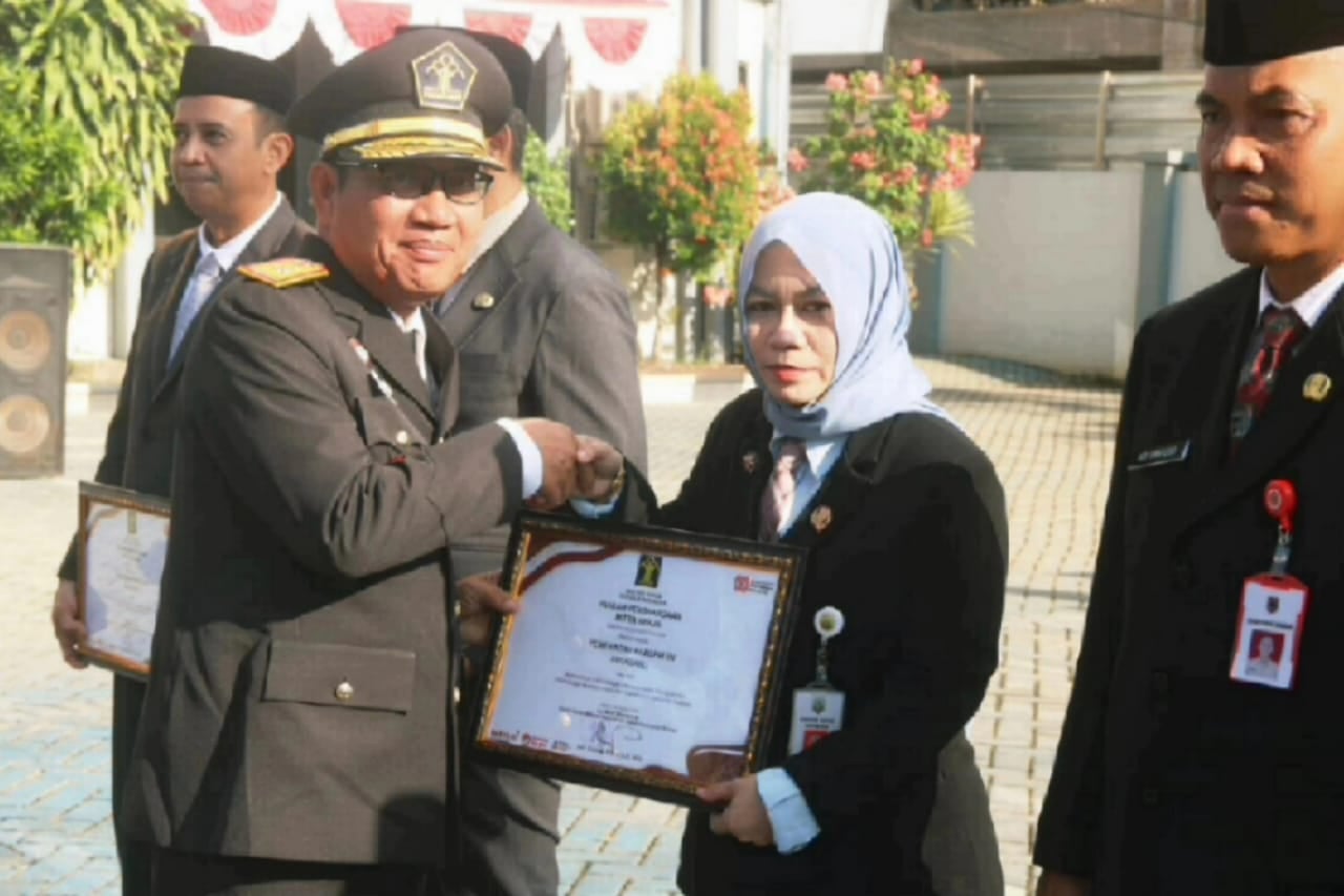 Pemkab Kotabaru Komitmen Perkuat Kerja Sama Usai Terima Penghargaan Kanwil Kemenkum Kalsel