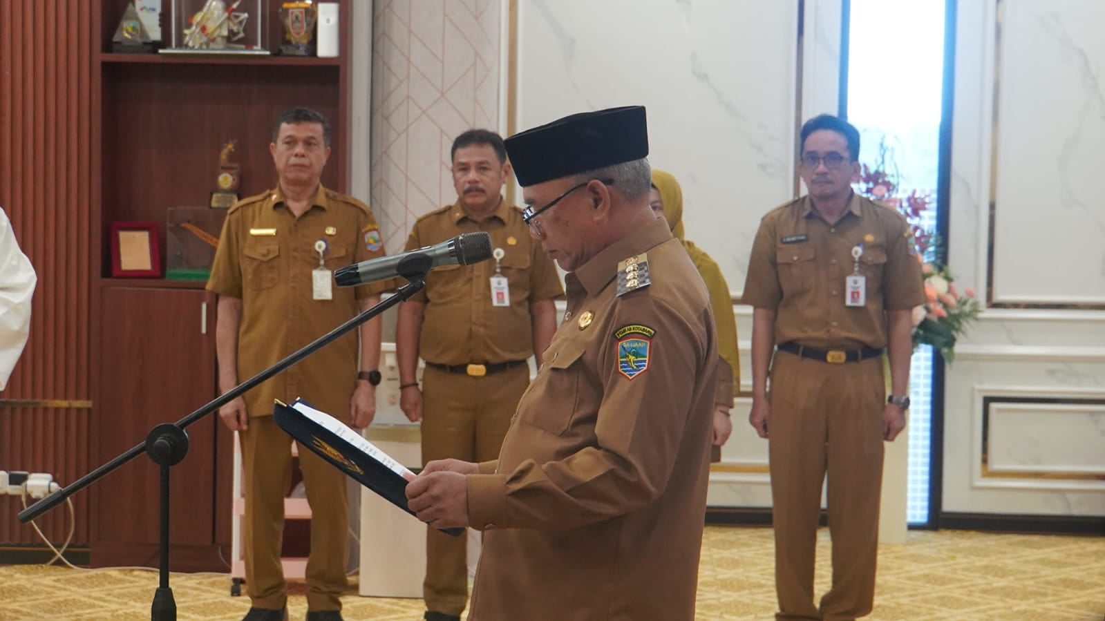 H. Muhammad Rusli Lantik Pejabat Administrator dan Pengawas di Kotabaru