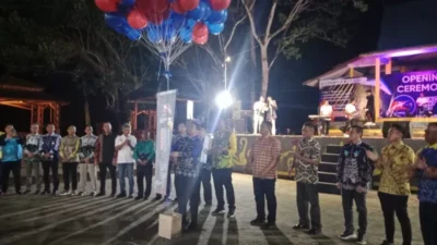 Kejuaraan Internasional Paralayang Seri ke-7 Resmi Dibuka di Kotabaru