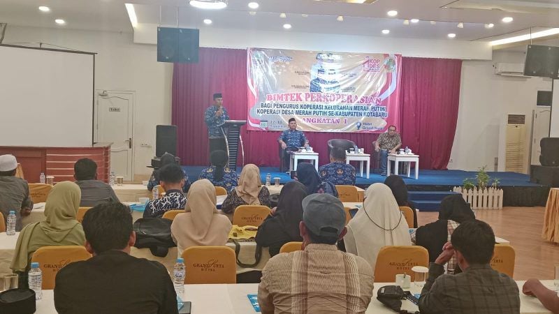 Diskoperindag Kotabaru Gelar Bimtek untuk Perkuat SDM Pengurus Koperasi Merah Putih
