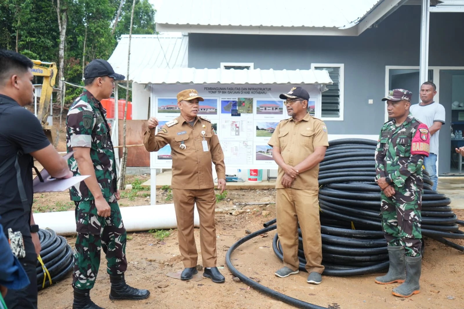 Bupati Kotabaru Tinjau Progres Pembangunan Yonif TP 884/Saijaan