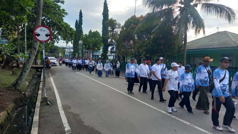 Peringati HAB ke-80, Kemenag Kotabaru Gelar Jalan Sehat Kerukunan