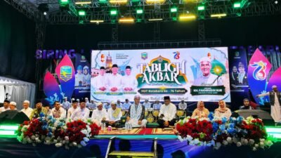 Peringati Hari Jadi ke-76, Pemkab Kotabaru Gelar Tabligh Akbar Bersama Guru Tungkal