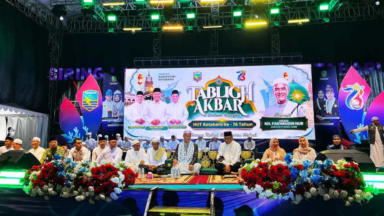 Peringati Hari Jadi ke-76, Pemkab Kotabaru Gelar Tabligh Akbar Bersama Guru Tungkal